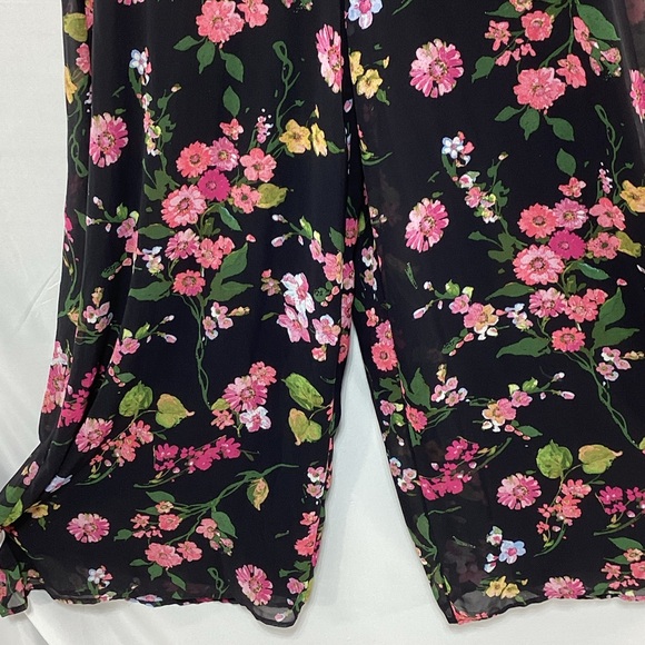 NWT Size Large Lulu's Black Floral Jumpsuit - Picture 6 of 15